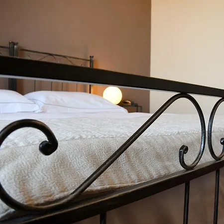 Hotel Conte Riccardi Rocca D'Arazzo